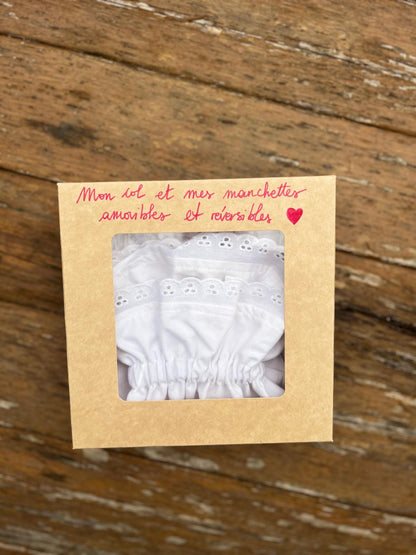 Manchettes amovibles et réversibles broderie blanche