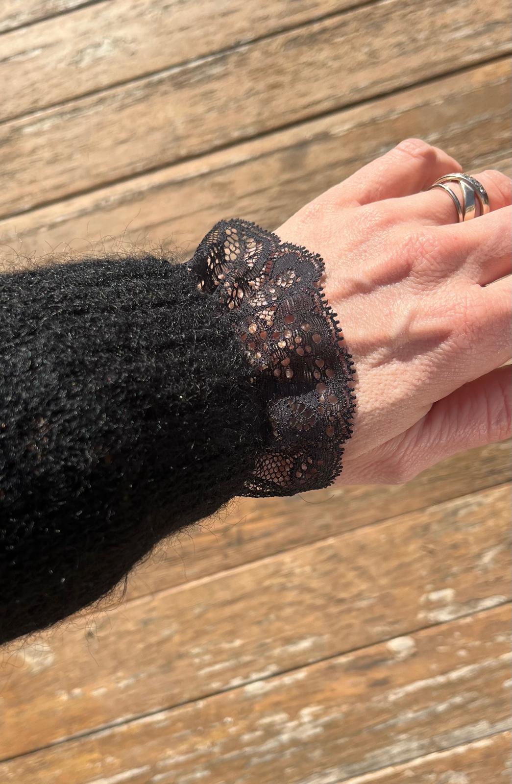 Manchettes amovibles et réversibles dentelle noire 1