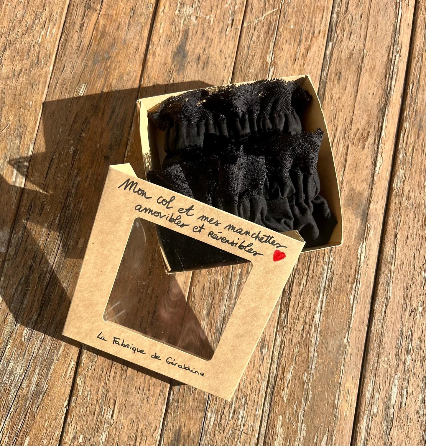 Manchettes amovibles et réversibles dentelle noire 1