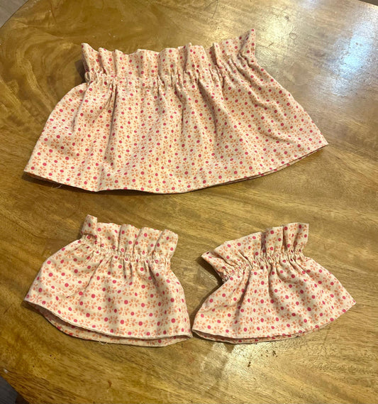 Ensemble col/manchettes amovibles pois roses